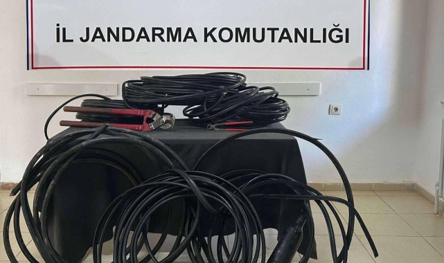 Kablo hırsızları yakalandı