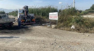 Kaçak moloz alanları iş birliğiyle temizlendi