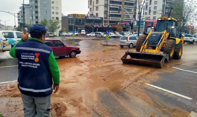 Kahramanmaraş'ta ekiplerin sağanak yağış nöbeti