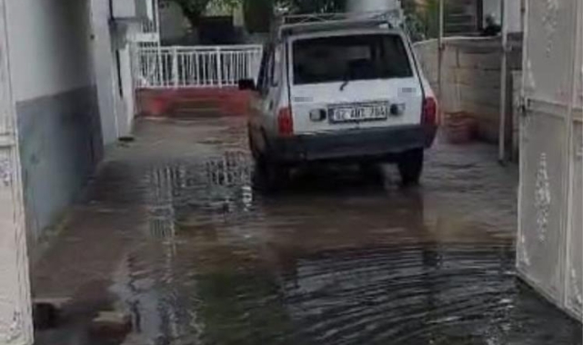 Kahta'yı sağanak vurdu, evleri su bastı