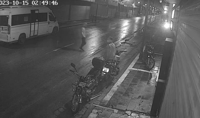 Kameralara aldırış etmeden motosikleti çalan zanlı tutuklandı