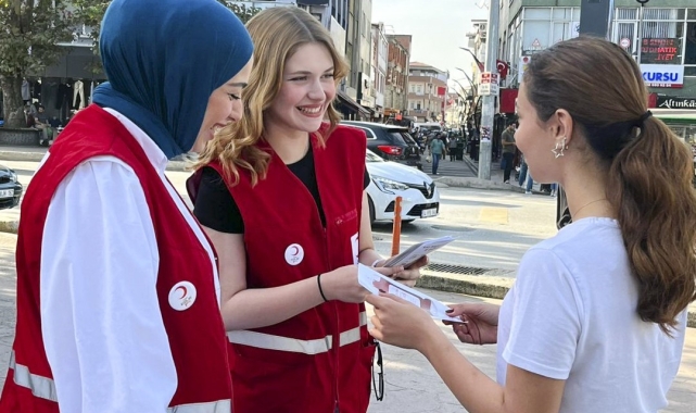 Kan bağışı bilinci oluşturmak için sahadaydılar