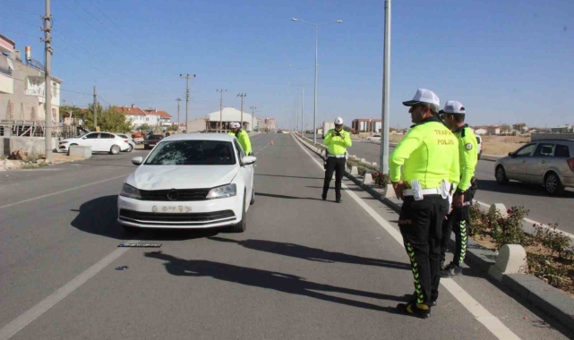 Karaman&#039;da otomobilin çarptığı yaşlı kadın öldü