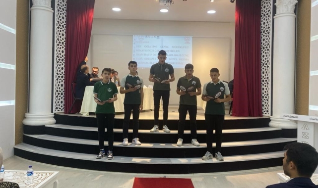 Kastamonu'da öğrenciler Kur'an-ı Kerim'i en güzel şekilde okumak için yarıştı