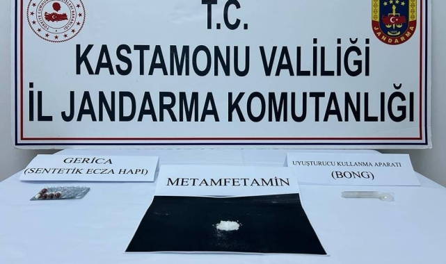 Kastamonu'da uyuşturucu operasyonunda 3 kişi gözaltına alındı