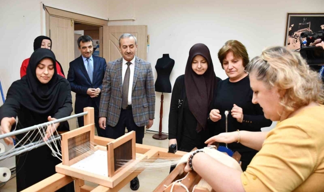 Kaybolmaya yüz tutmuş Eflani Çember Bezi dokumacılığı gelir kapısı olacak