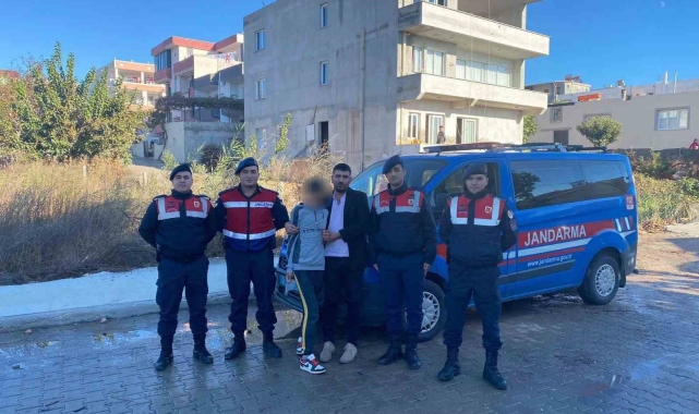 Kayıp otizmli çocuğu jandarma buldu