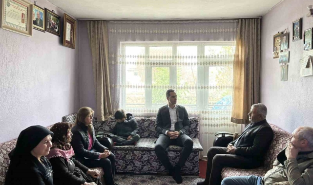 Kaymakam Artar, şehit ailelerinin taleplerini dinledi