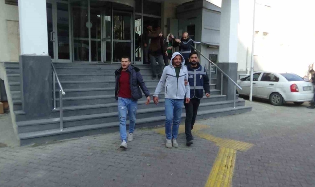Kayseri'de aranan şahıslara 73 personelle eş zamanlı operasyon