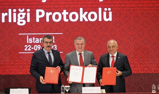 Kayseri'de öğretmenlere futbol eğitimi verilecek