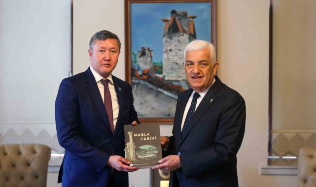 Kazakistan Cumhuriyeti Antalya Başkonsolosu Kanafeyev'den Başkan Gürüne ziyaret