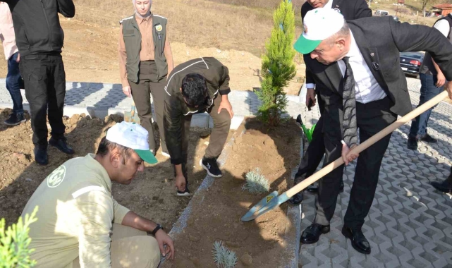 Keşan'da 500 fidan toprakla buluşturuldu