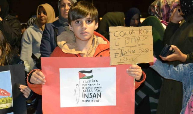 Keşan'da İsrail protesto edilirken İsrail ürünlerinin boykot edilmesi çağrısı yapıldı