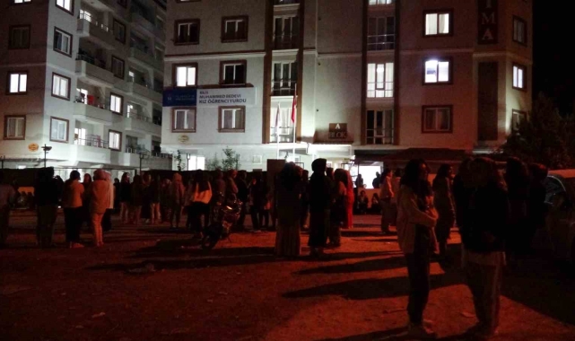 Kilis'te deprem paniği
