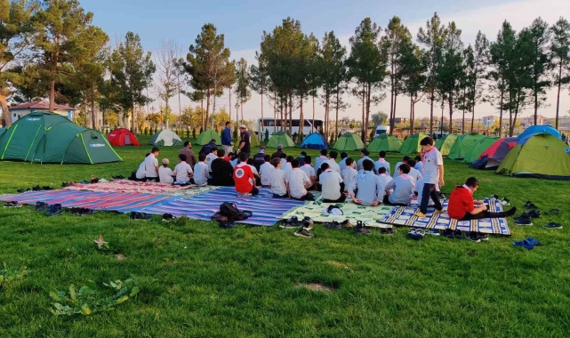 Kırkgöz Sahil Parkı'nda izcilik kampı