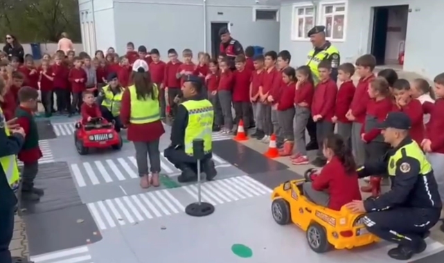 Kırklareli'nde öğrencilere trafik eğitimi