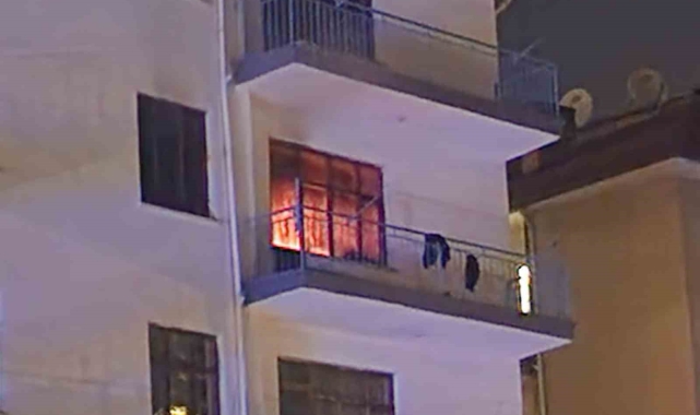 Kızılcahamam'daki ev yangını paniğe neden oldu