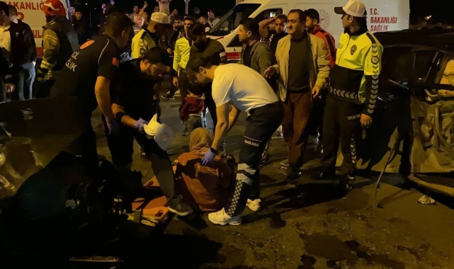 Kocaeli'de feci kaza: 2 ölü, 7 yaralı