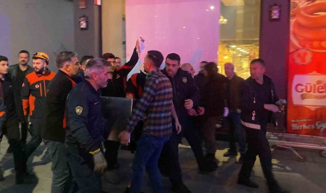 Kolunu kaptırdığı kıyma makinesiyle hastaneye kaldırıldı