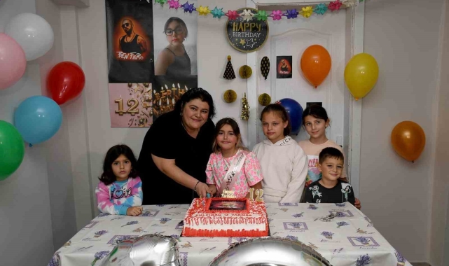Kuşadası Belediyesi'nden lösemi hastası Gülcihan'a sürpriz doğum günü kutlaması