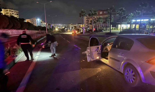 Kuşadası'nda otomobil motosiklete çarptı: 1 ağır yaralı