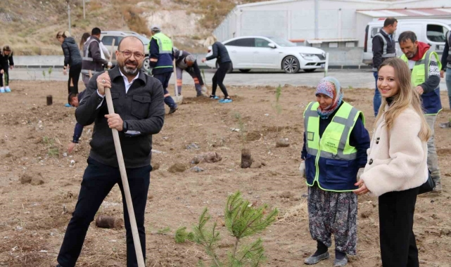 Kütahya OSB'de fidanlar toprakla buluştu