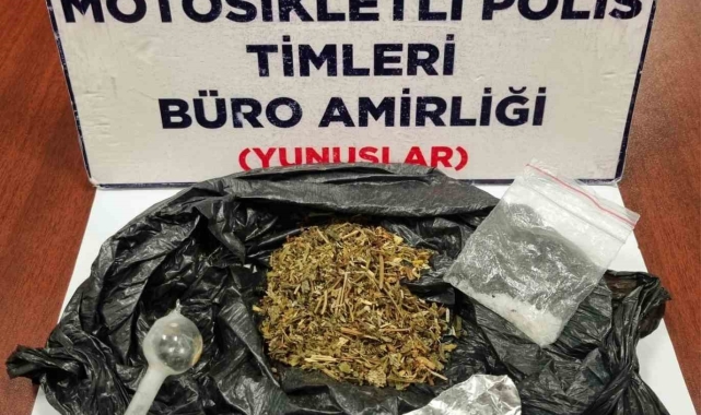 Kütahya'da Yunus Timleri bir araçta uyuşturucu ele geçirdi