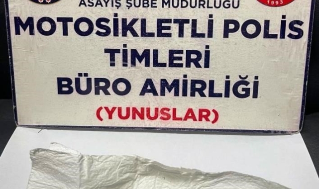 Kütahya'da Yunus Timlerince bir şahsın üzerinde uyuşturucu ele geçirildi