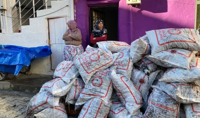 Lapseki'de kömür dağıtımı başladı