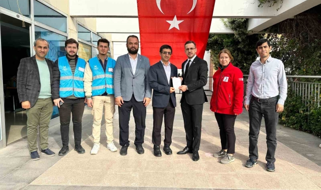 Manisalı öğrenciler, harçlıklarıyla Gazze'ye 33 bin lira bağışladı