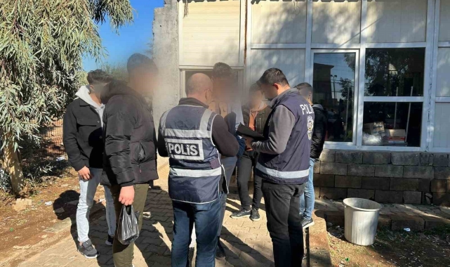 Mardin'de okul çevreleri ve servis araçları denetlendi