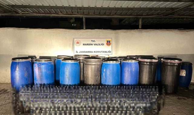Mardin'de operasyon yapılan evden çok miktarda sahte içki çıktı