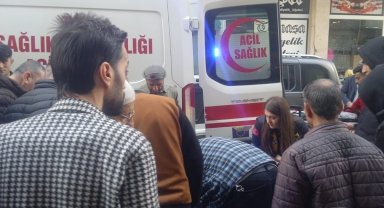 Mardin'de otomobil ile çarpışan motosiklet sürücüsü yaralandı