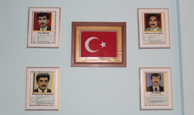 Mardin'de şehit edilen öğretmenler görev yaptıkları okulda anıldı