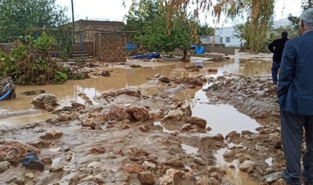Mardin'de su taşkını nedeniyle vatandaşlar zor anlar yaşadı