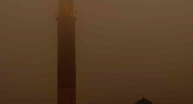 Mardin'de toz taşınımı her yeri kızıla bürüdü