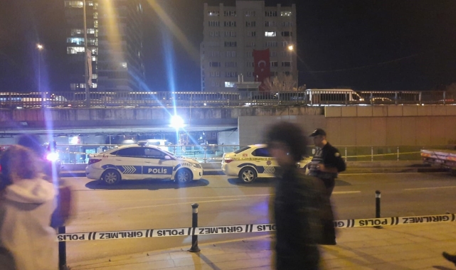 Mecidiyeköy metrobüs durağında şüpheli paket alarmı
