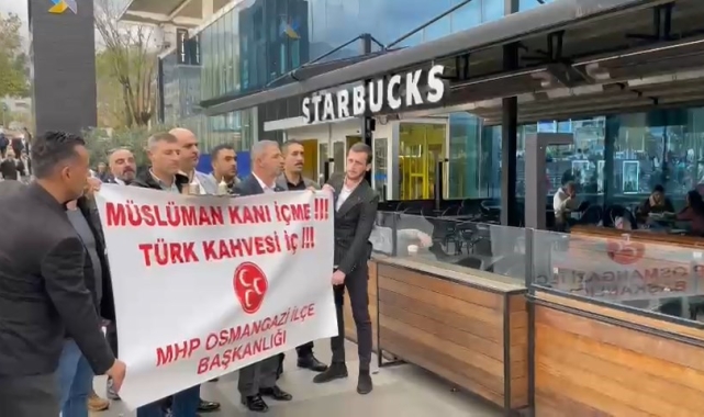 MHP'liler Starbucks'taki gençleri Türk kahvesi içmeye davet etti