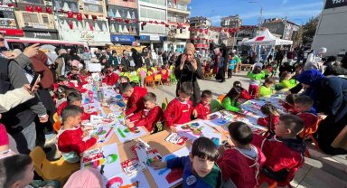 Minik ellerden Filistin'e büyük destek