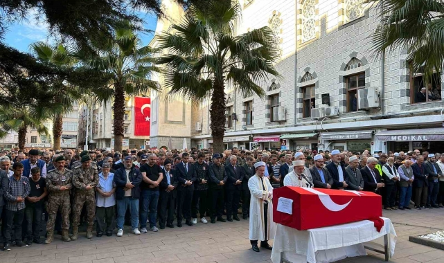 Motosiklet kazasında hayatını kaybeden polis memuru son yolculuğuna uğurlandı