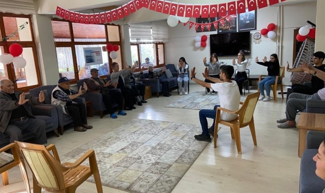 NEVÜ Öğrencilerinden 'Nesiller Arası Dayanışma' etkinliği