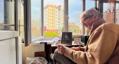 Ölen eşinin acısını unutmak için kendini maket ev yapmaya adadı