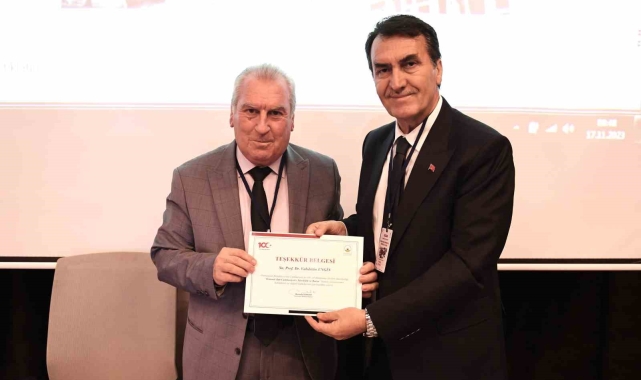 Osmangazi'de Osmanlı'dan bugüne Cumhuriyet konuşuldu