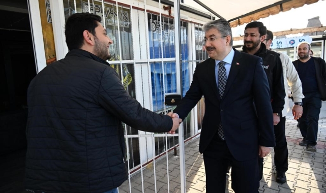 Osmaniye'de depremzede esnaf için kurulan 104 konteynerlik çarşı tamamlandı