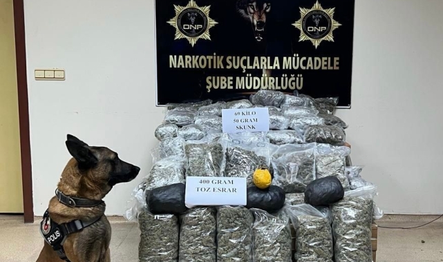 Osmaniye'de durdurulan minibüste 69 kilo uyuşturucu madde ele geçirildi