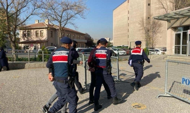 Otomobil hırsızlığı yapan iki şahıs yakalandı