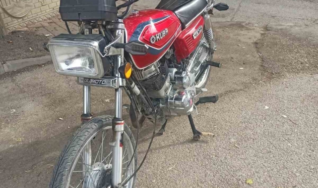 Park halindeki motosiklet çalındı
