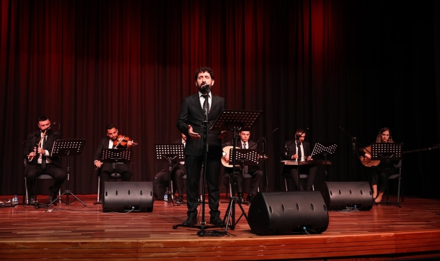 PAÜ'de Atatürk'ün sevdiği şarkılar söylendi