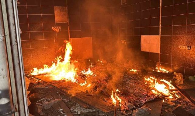 Pazar yerinde korkutan yangın