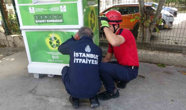 Pendik'te giysi kumbarasında mahsur kalan kız çocuğunu itfaiye ekipleri kurtardı